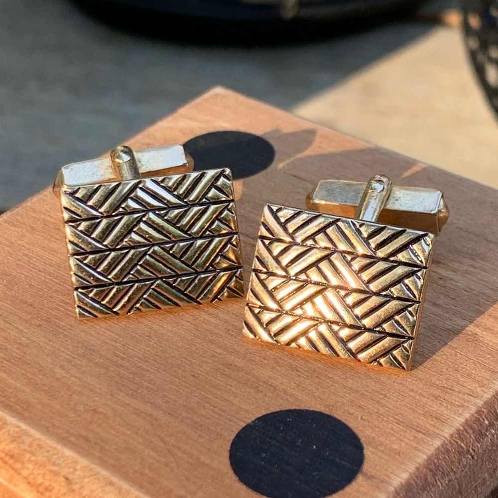 VINTAGE gold & black Swank cuff links
